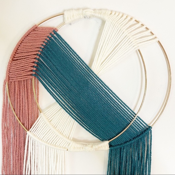 NEW! Handmade Yarn Wall Hanging - Picture 2 of 9